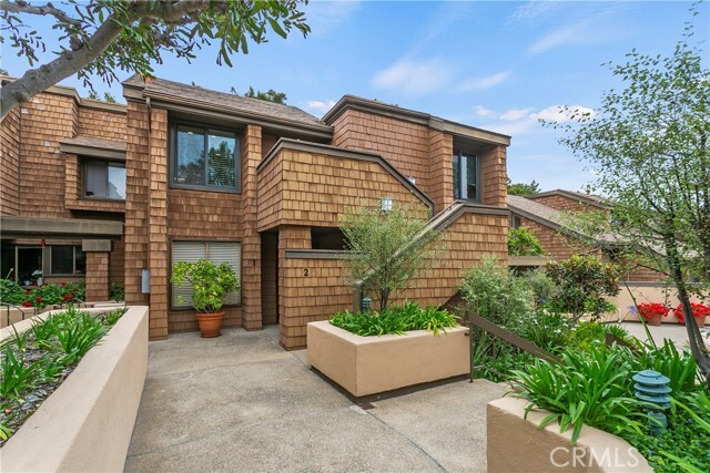 Building Photo - 2 Canyon Island Dr