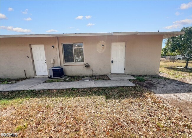 Foto del edificio - 2239 Iris Way