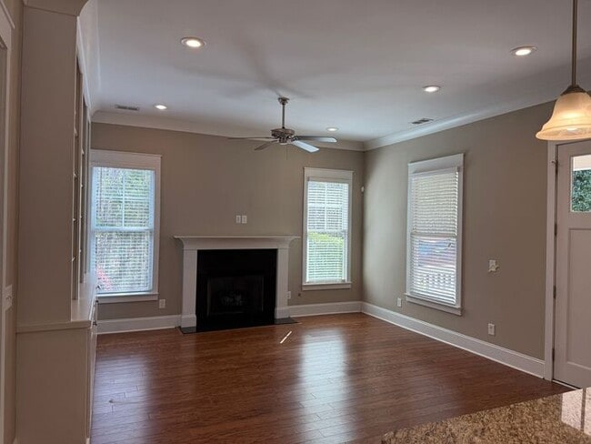 Building Photo - Lexington -Saluda River Club-Offering Self Guided Tour with RENTLY!