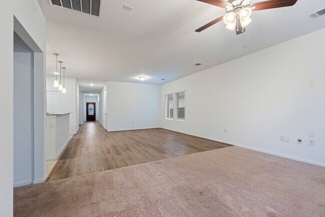 Building Photo - Stunning 4/2 Brand New Home in Kyle!