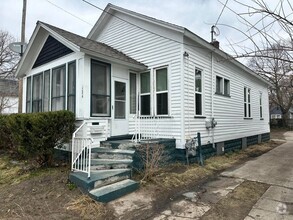Building Photo - 1226 Sanford St