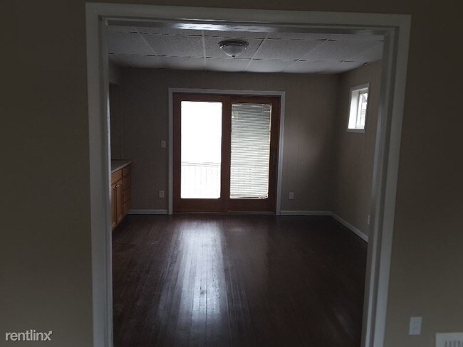 Building Photo - 3 br, 1 bath House - 1260 Fort Park Road