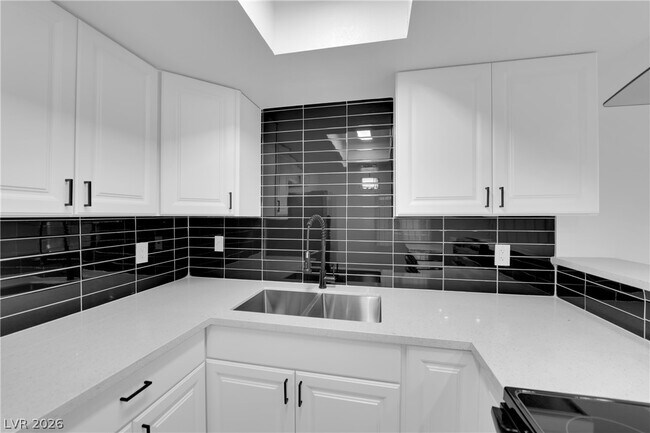 Building Photo - 3432 Aristos Ave