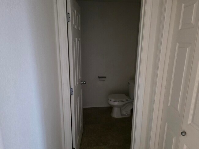 Foto del edificio - 2026 Meadowridge Ave