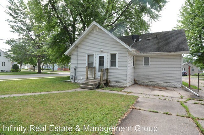 Foto del edificio - 2 br, 1 bath House - 800 12th Ave NW