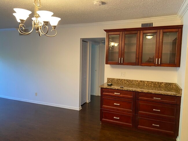 Building Photo - 300 Waterway Dr S