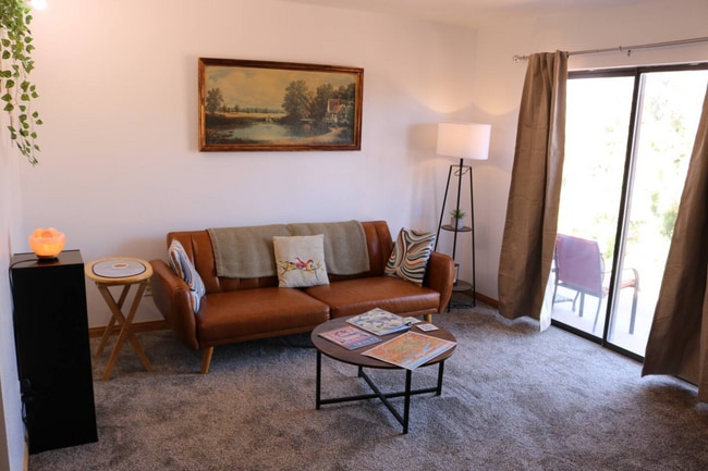 living room - 25 E Lexington