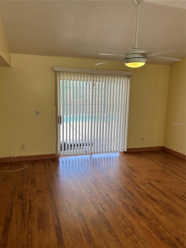 Building Photo - 2435 Kalch Ct