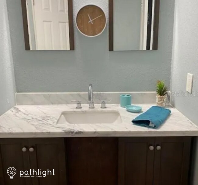 Foto del edificio - 1447 Waterfall Drive, Spring Hill, FL, 34608