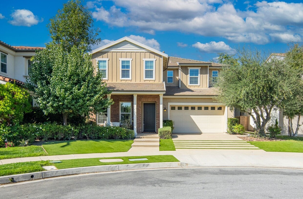 Primary Photo - Exceptional Remodeled & Professionally Fur...