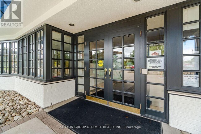 Building Photo - 1360-1360 Rathburn Rd E