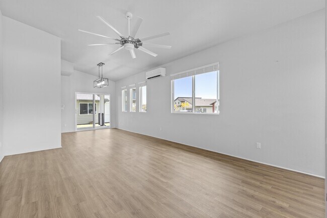 Building Photo - 91-1295-1295 Likolehua Loop