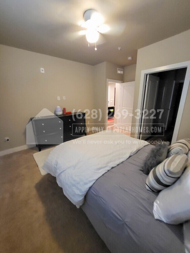 Foto del edificio - 14351 E Tennessee Ave
