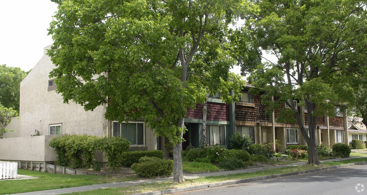 Foto del edificio - 1050 Mohr Ln