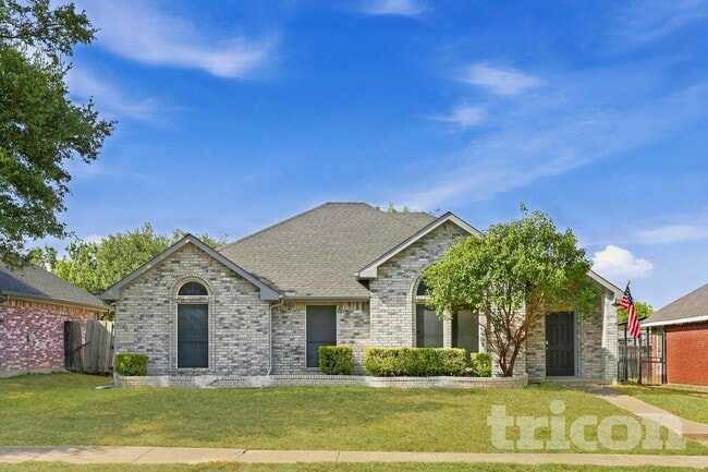 Building Photo - 1415 Develon Dr