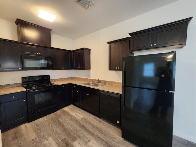 Building Photo - 6214 Lacey Oak Dr