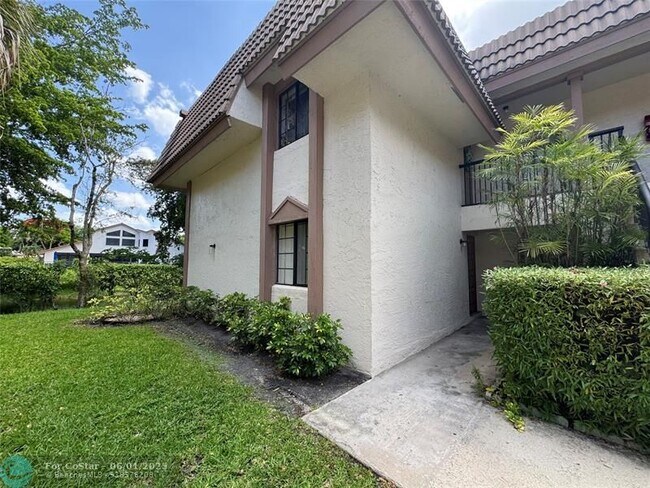 Foto del edificio - 12222 Royal Palm Blvd