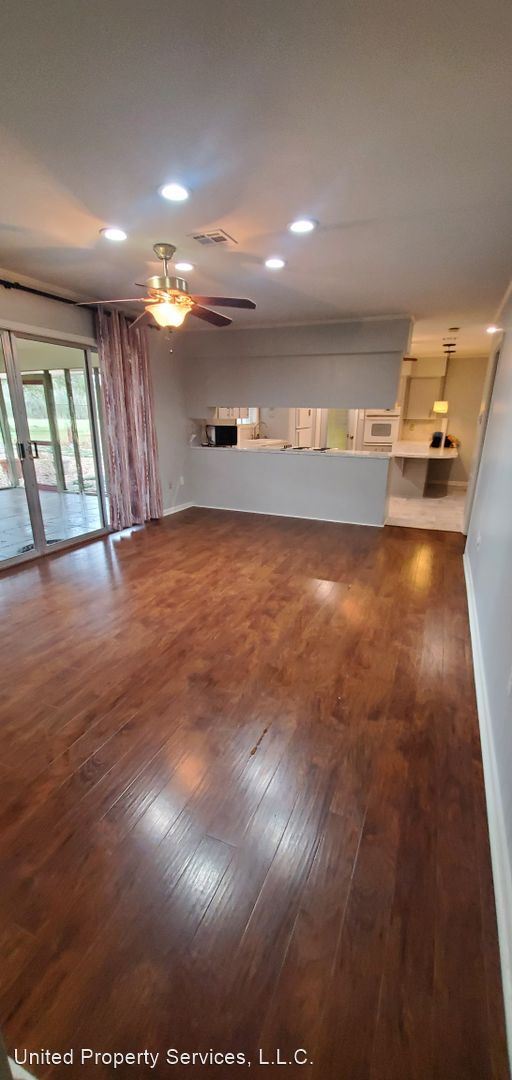 Building Photo - 2 br, 2 bath House - 111-A Westbend Ridge