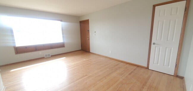 Foto del edificio - 11320 W North Ave
