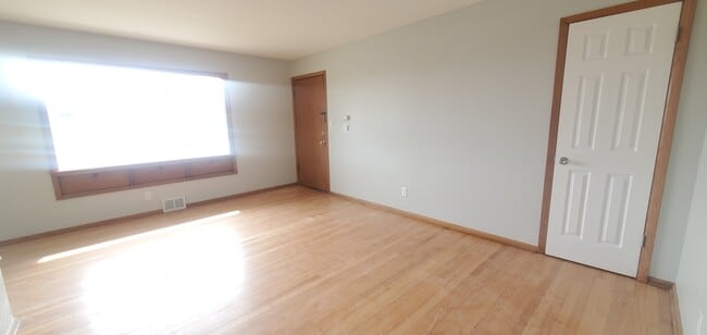 Building Photo - 11320 W North Ave