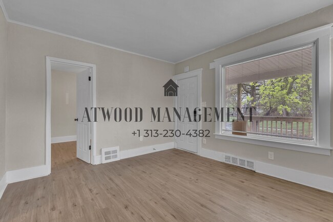 Foto del edificio - This beautifully updated 3-bedroom, 1-bath single-family home is ready for move-in!