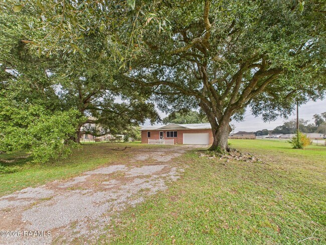 Building Photo - 4525 Verot School Rd
