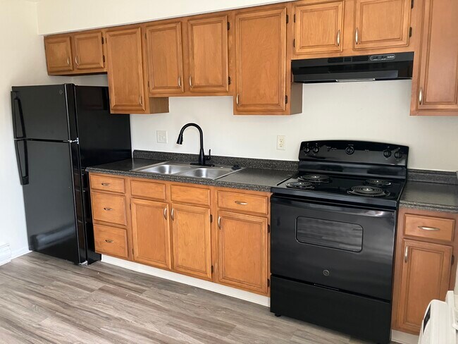 Foto del edificio - 1235 Todd Ln