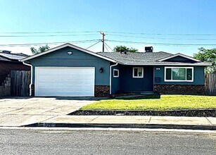 Building Photo - 926 W Rialto Ave