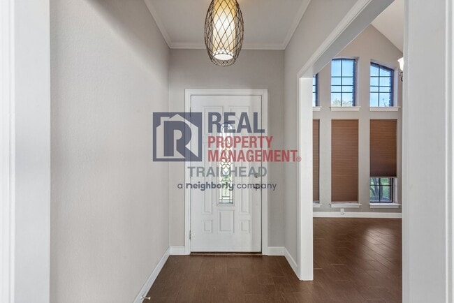 Foto del edificio - Charming 3 Bed 2 Bath Home in a Great Neighborhood - Private Pool!