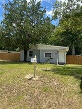 Building Photo - 3827 Eve Dr W