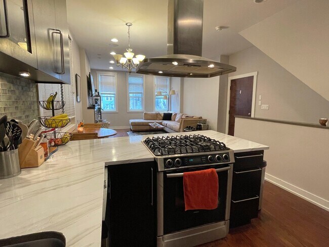 Foto del edificio - 3039 N Sheffield Ave