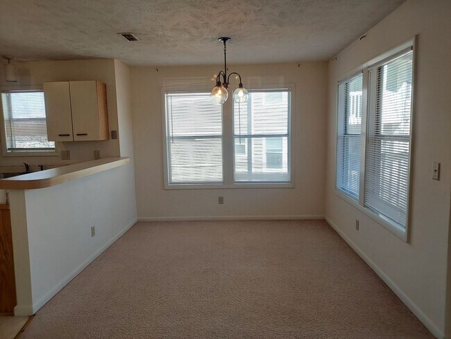 Foto del edificio - STEWARTS CREEK CONDO 3 BEDROOM 2 BATH 1ST ...