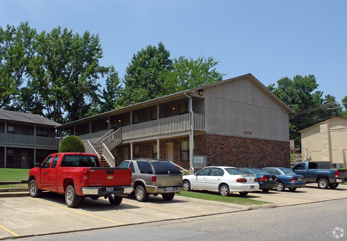 Primary Photo - 1414 Kyle Rd