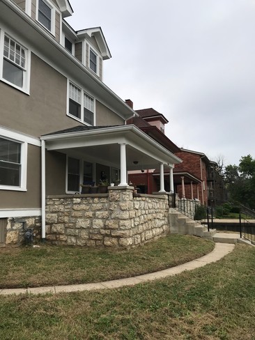Building Photo - 4046 McGee St