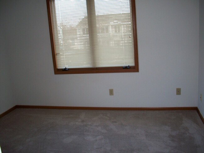 Foto del edificio - 2051 Cliff Alex Ct S
