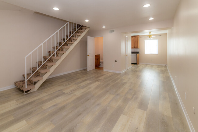 Living Dining Room - 127 N Everett St