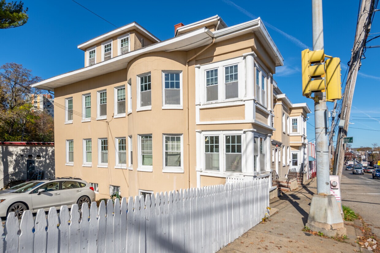 432 Essex St, Salem, MA 01970 432 Essex St Salem, MA Apartments for