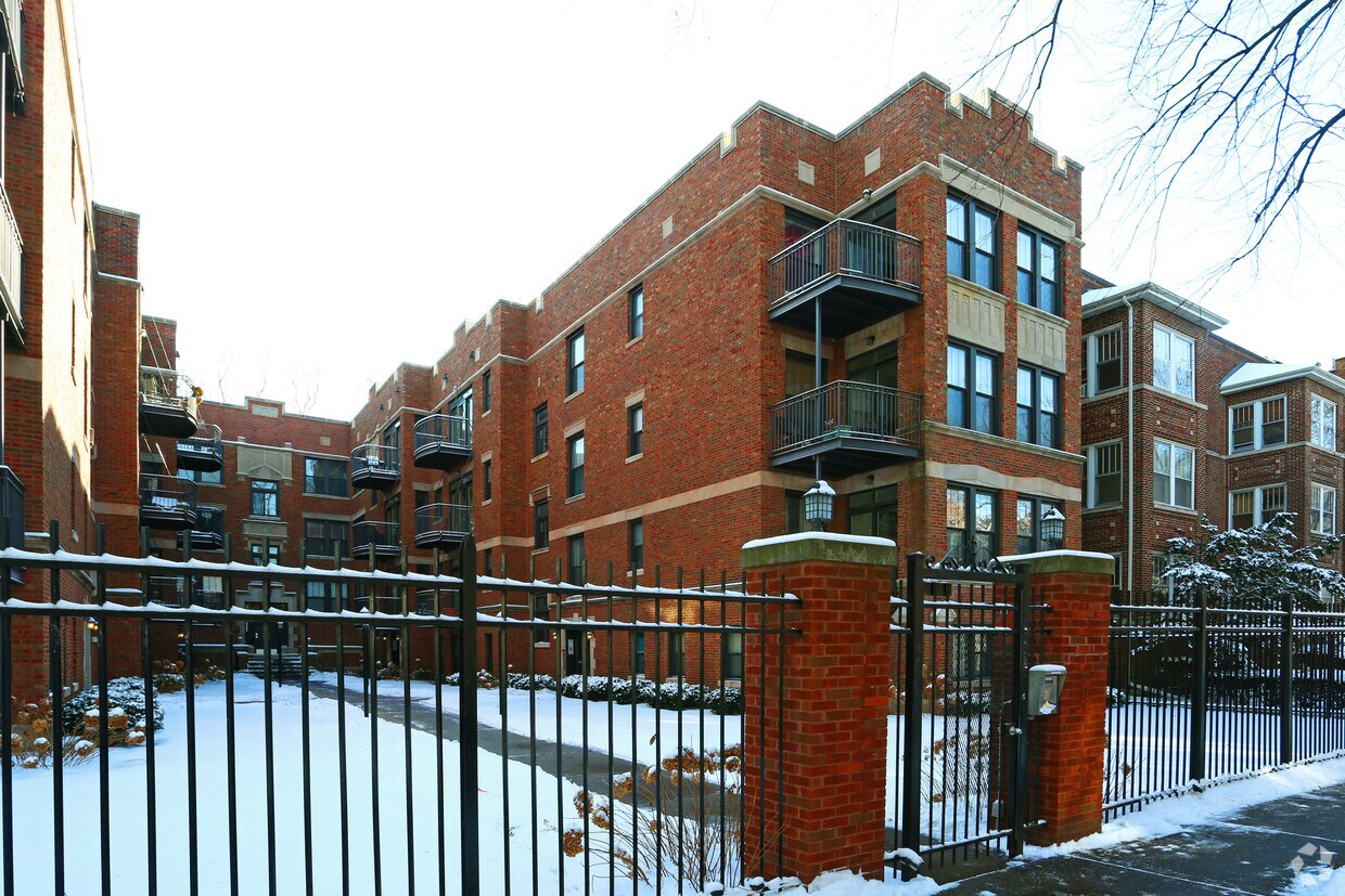 Foto del edificio - 1617 W Fargo Ave