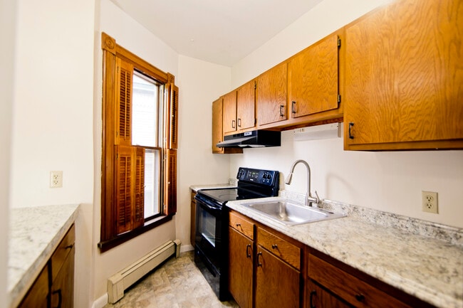 Building Photo - 129 Green St