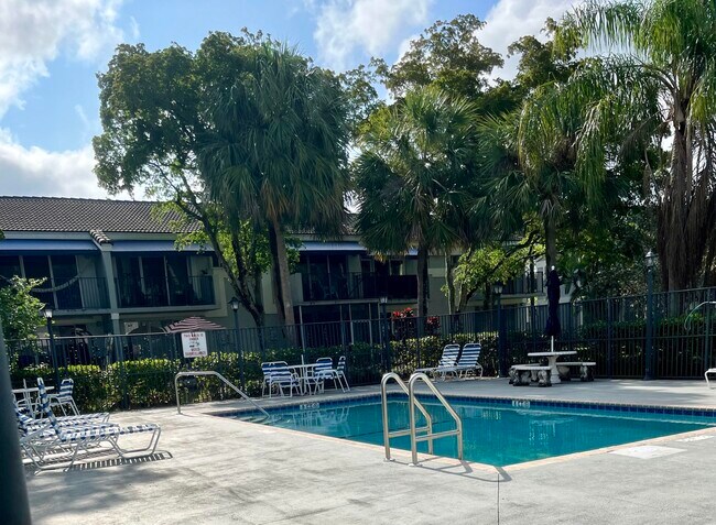 Foto del edificio - 2317 SW 82nd Terrace