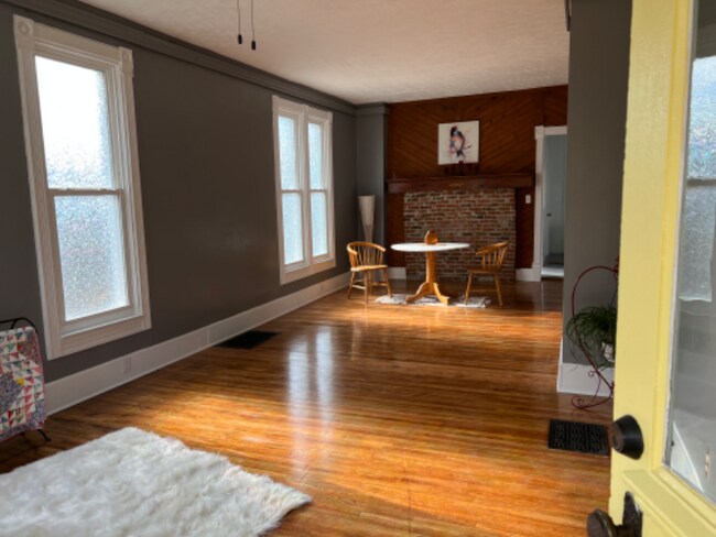 Foto del edificio - 705 N Linden St