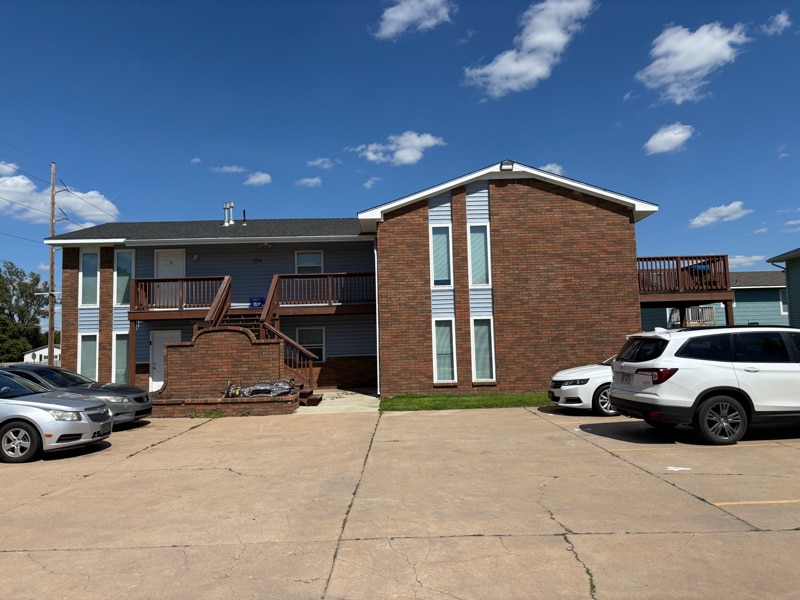 Primary Photo - 254 N Brunswick St