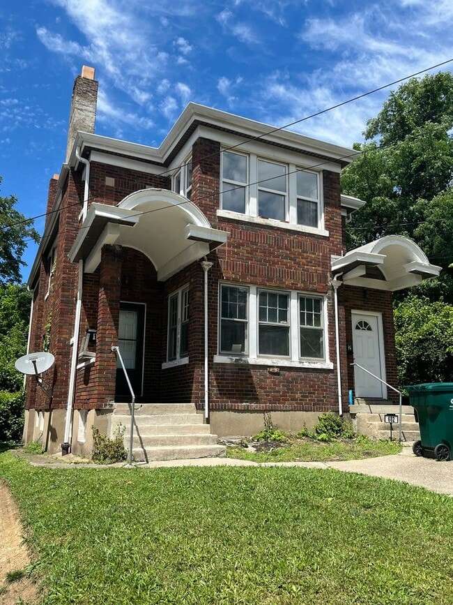 Building Photo - 682 Greenwood Ave