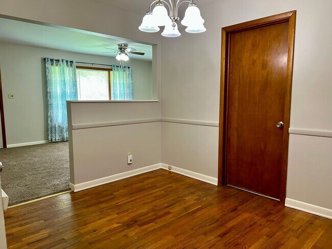 Foto del edificio - 2 Bedroom, 1 Bath in central Springfield