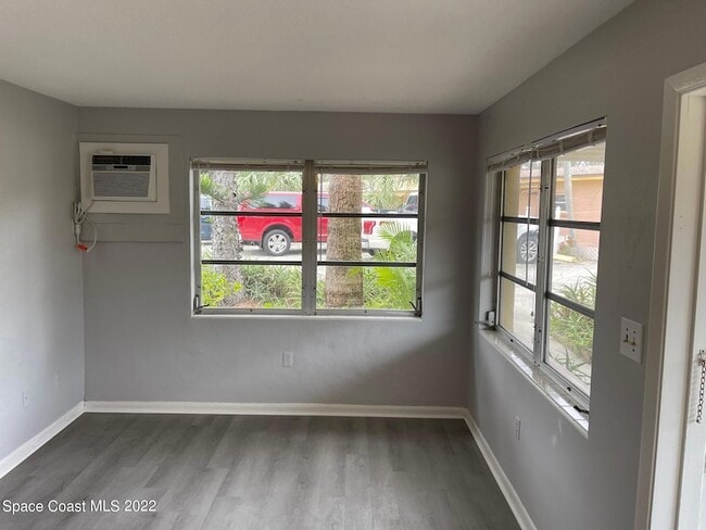 Building Photo - 2095 Pineapple Ave