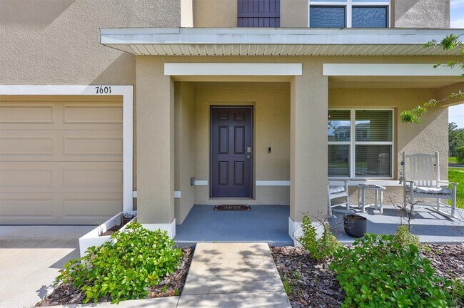 Building Photo - 7601 Rosewood Gdn Lp