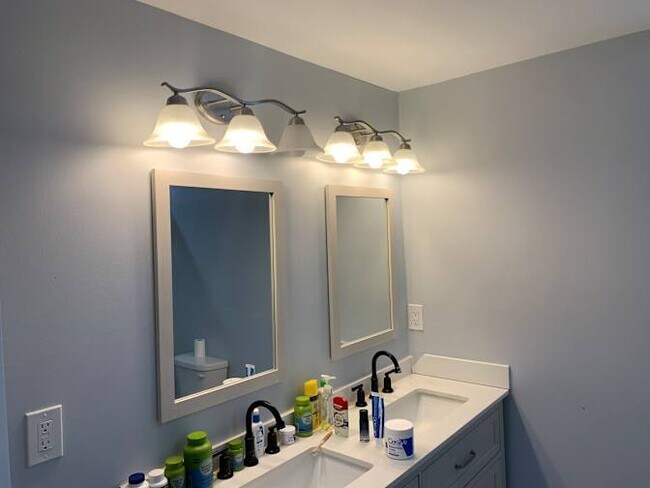 Foto del edificio - 3032 Normandy Ridge NW