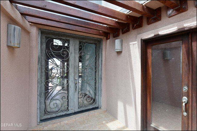 Foto del edificio - 7318 Corona Del Sol Dr