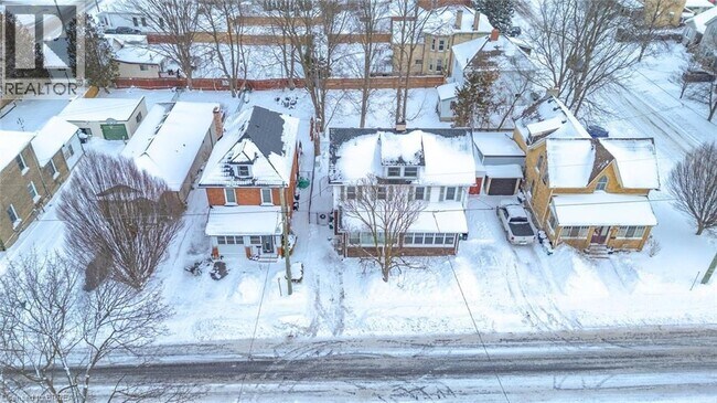 Photo du bâtiment - 48 BEALE St