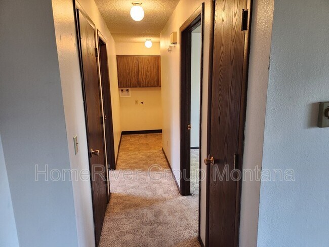 Foto del edificio - 2308 Hillview Ct